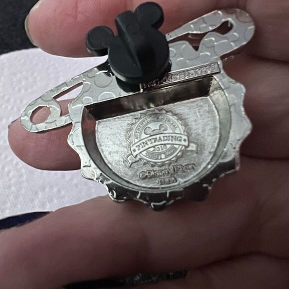 Disney 2010 Disney Parks Grape Soda Lid Disney - Pixar Up Pin - Ellie Badge - Picture 7 of 9